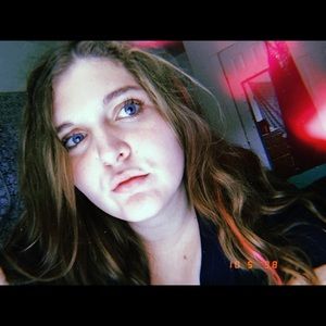 Meet your Posher, Kaylie